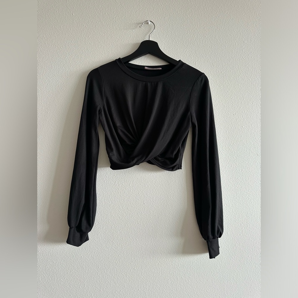 Blue Blush - Long Sleeve Crop Top in Black S